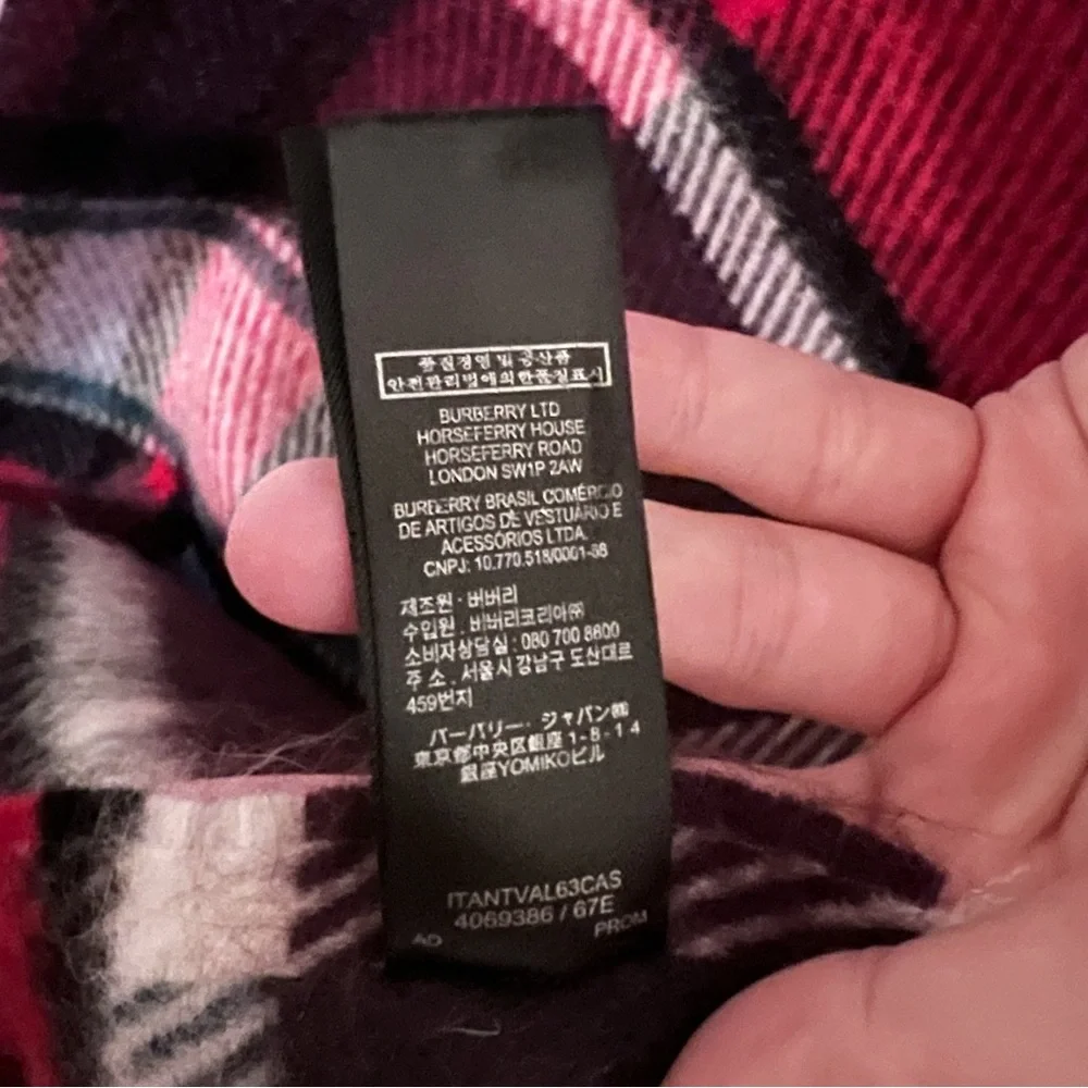Authentic Burberry Plaid Wool Scarf - Picture 6 of 7